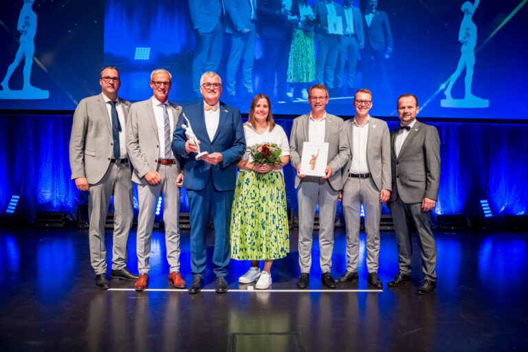Gruppenbild_Bühne